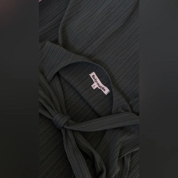 Reformation Green Long Sleeve Midi Dress - Picture 9 of 10